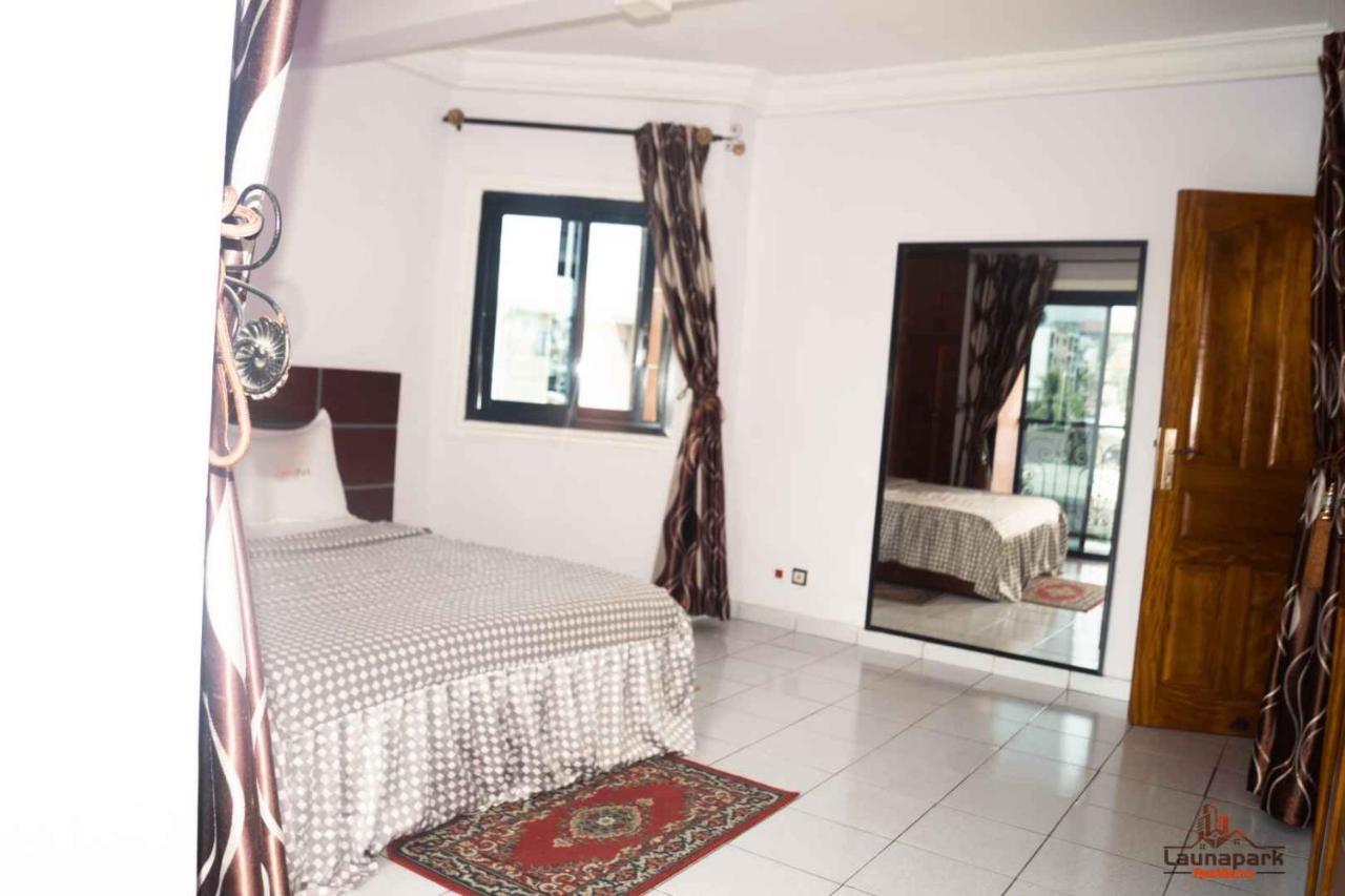 Launapark Residence Douala Extérieur photo